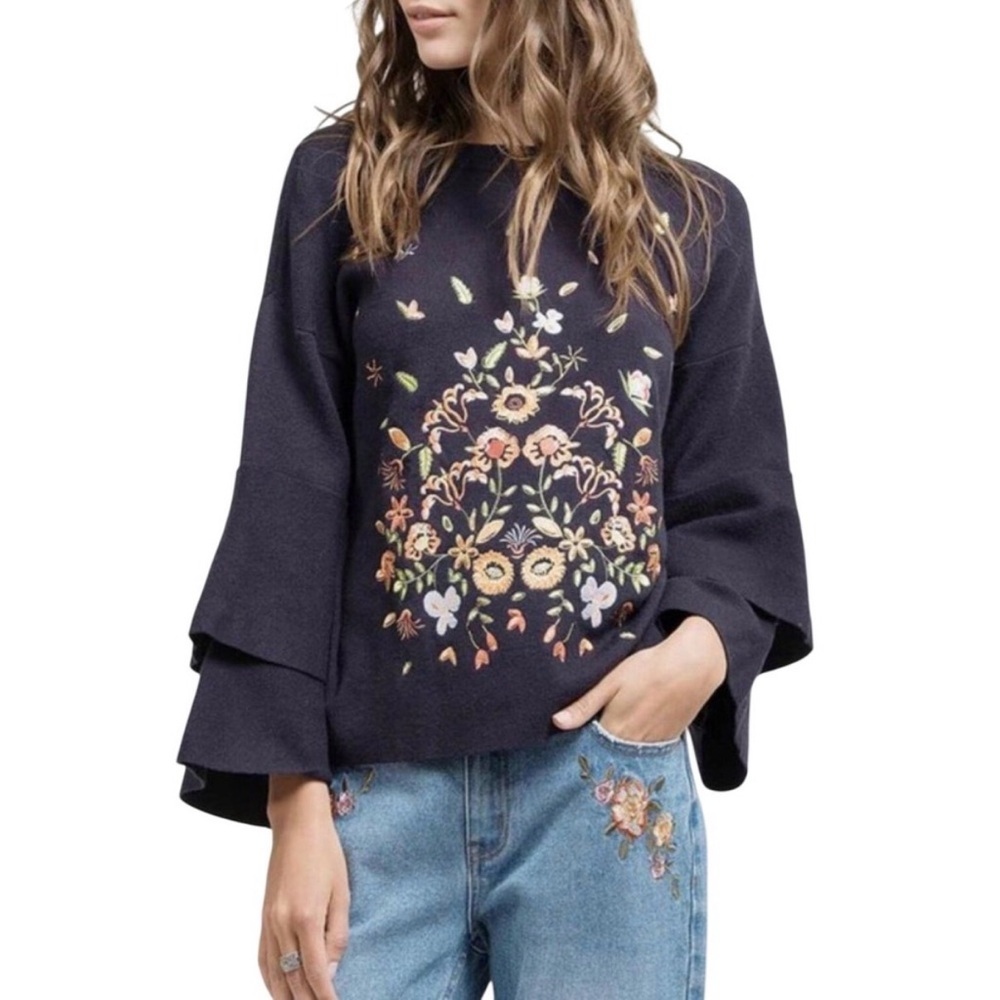 Blu Pepper Navy Blue Embroidered Floral Tiered Sleeve Sweater Small